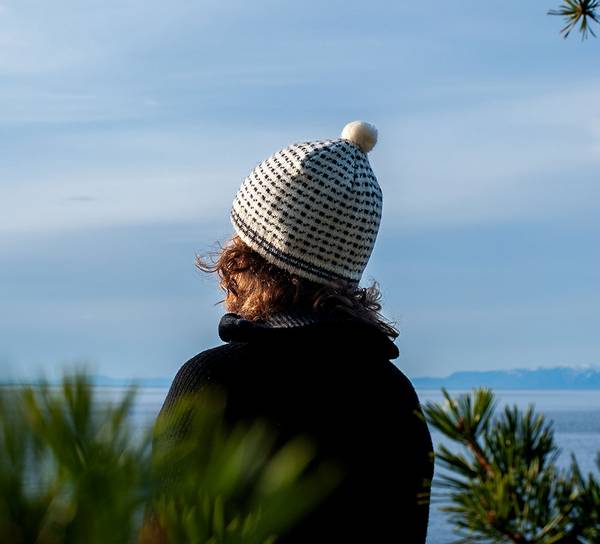 Main Image Woollen hat with pom-pom, Islender pattern, ...