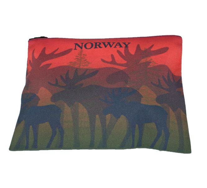 Main Image Small bag, Moose in the woods