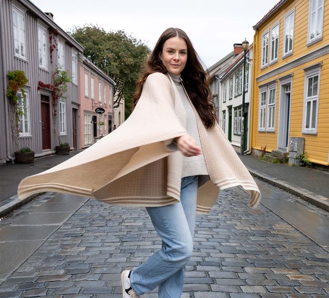 Hovedbilde Ullponcho, Islender, sand/hvit