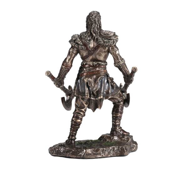Main Image Viking man with axes