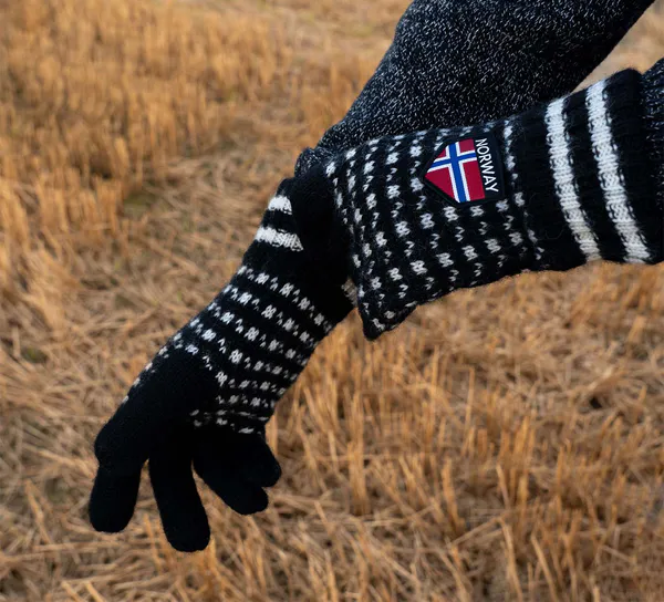 Main Image Woollen mittens, Islender pattern, black/white